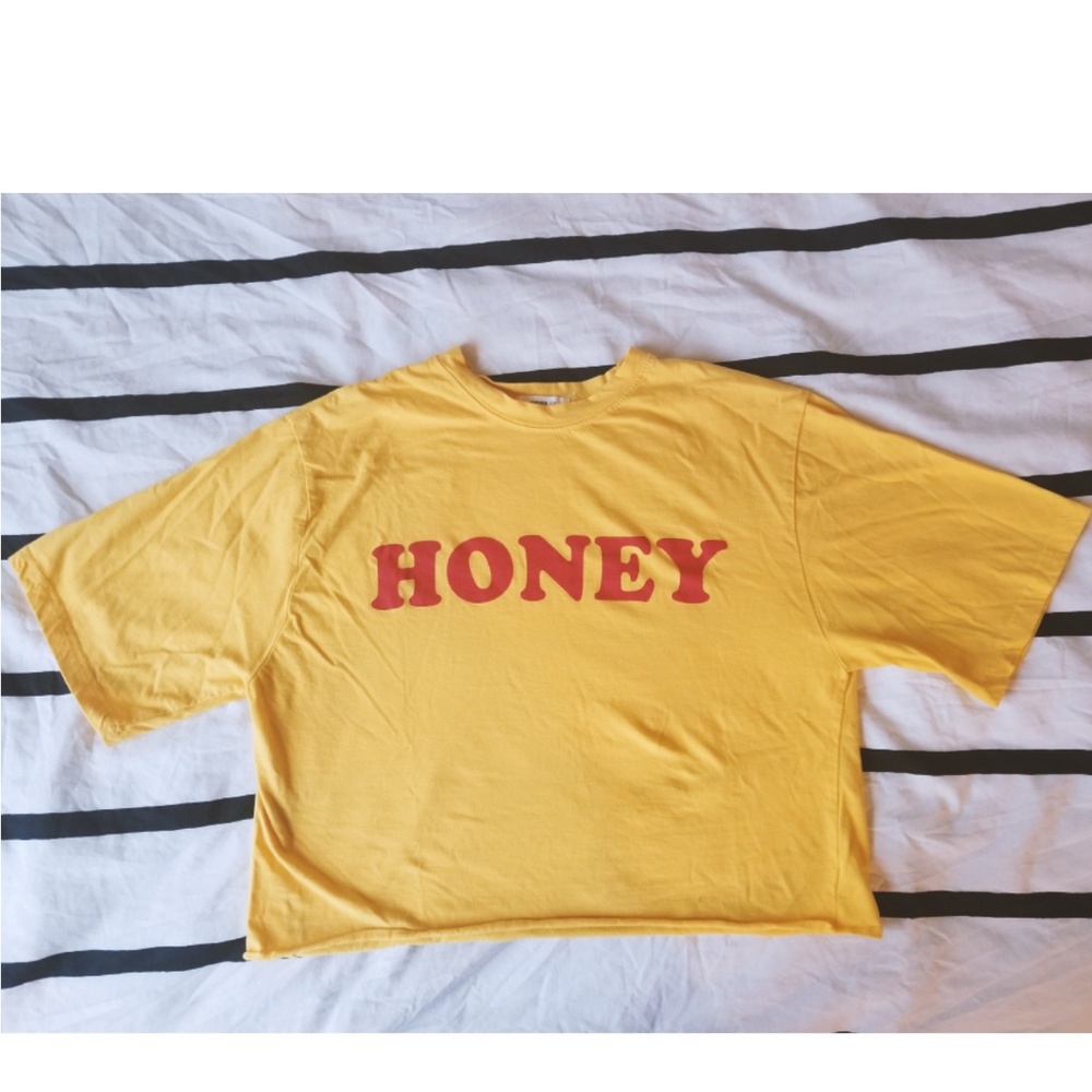 Graphic Tee Cropped Shirt